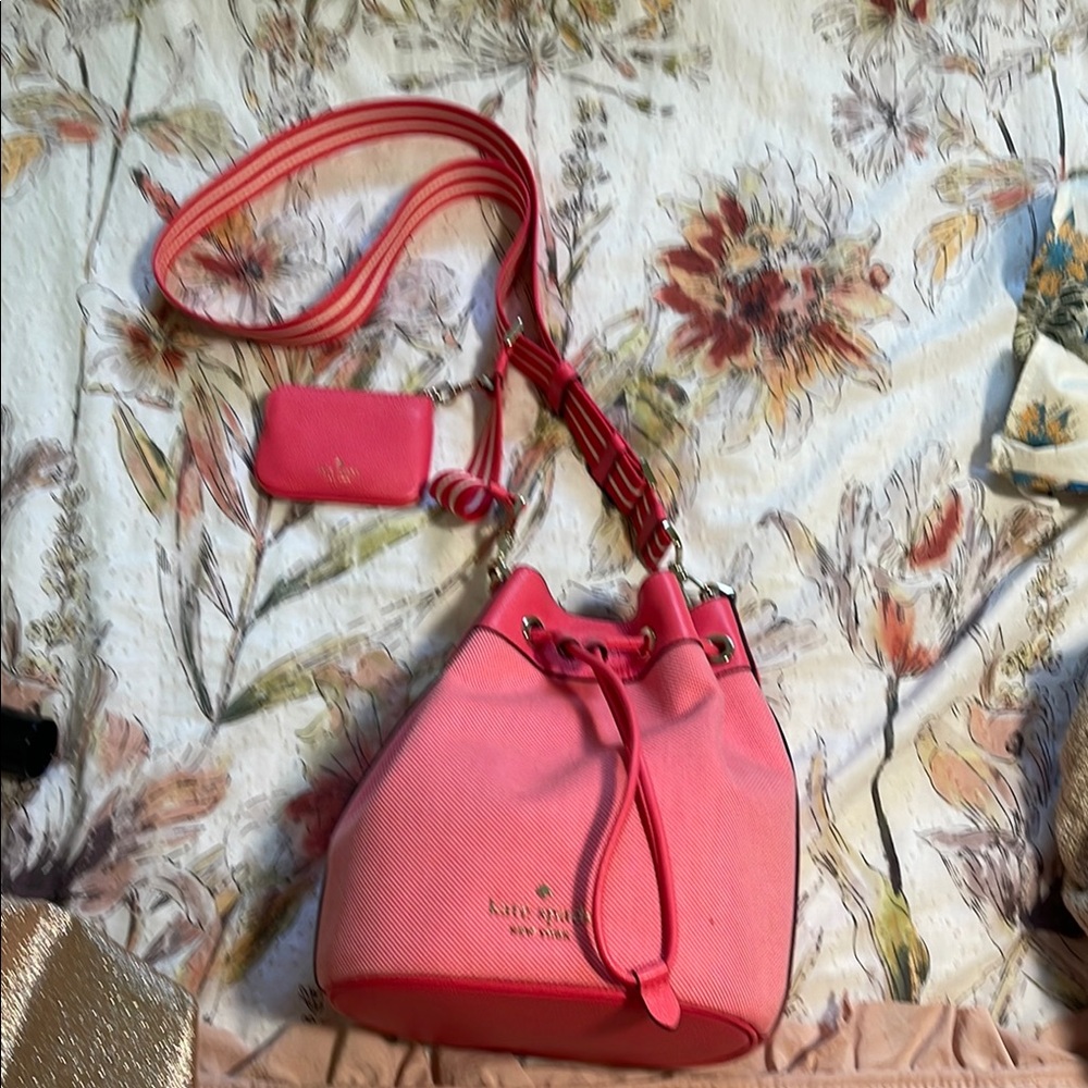 Kate Spade Pink Bucket 💼 Bag